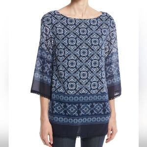 St. John women’s printed pattern 3/4 sleeve silk blouse top size P (size 2)